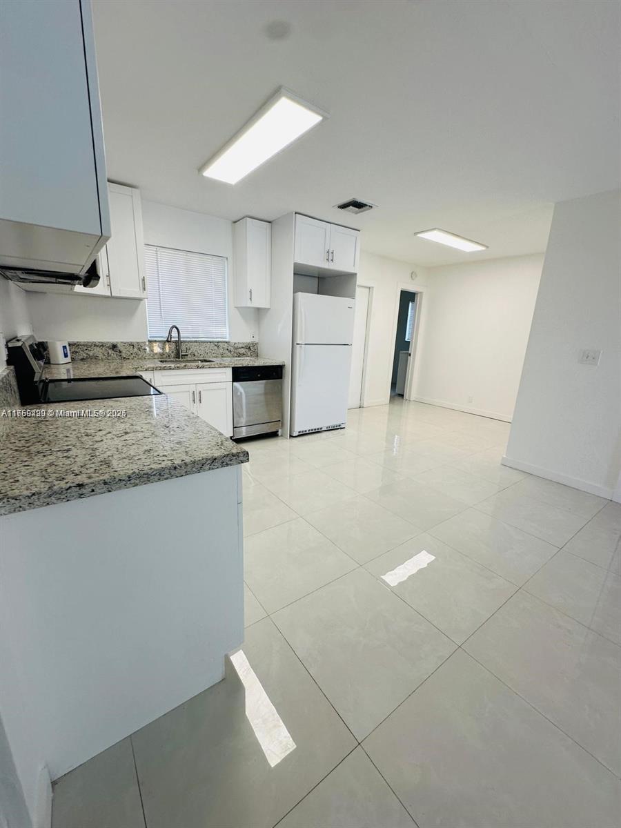 2620 NW 14th Ct