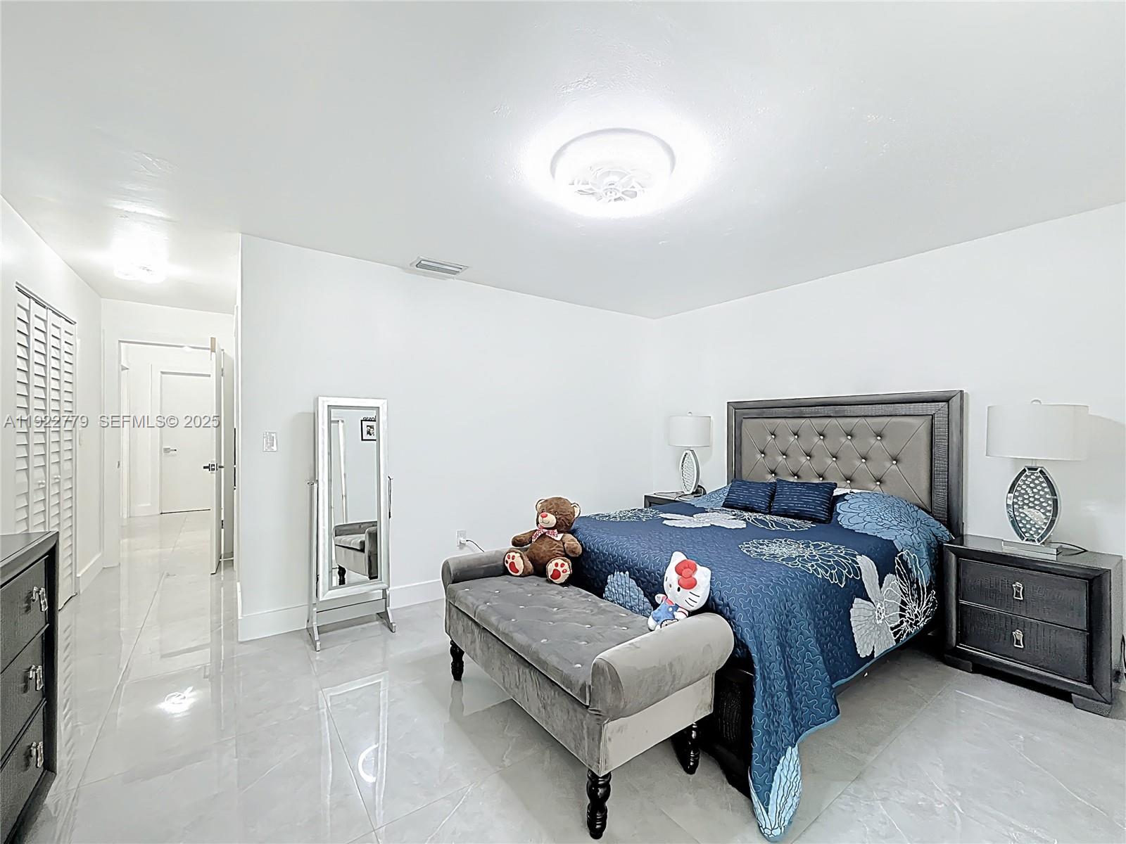 SUNSET WOODS - Residential