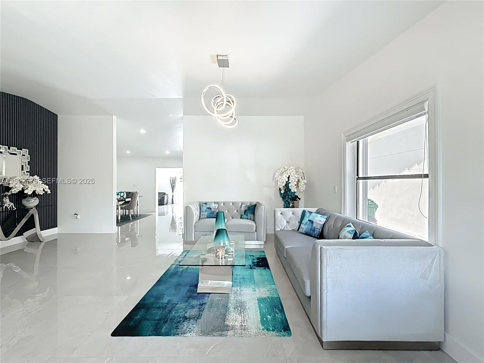 SUNSET WOODS - Residential