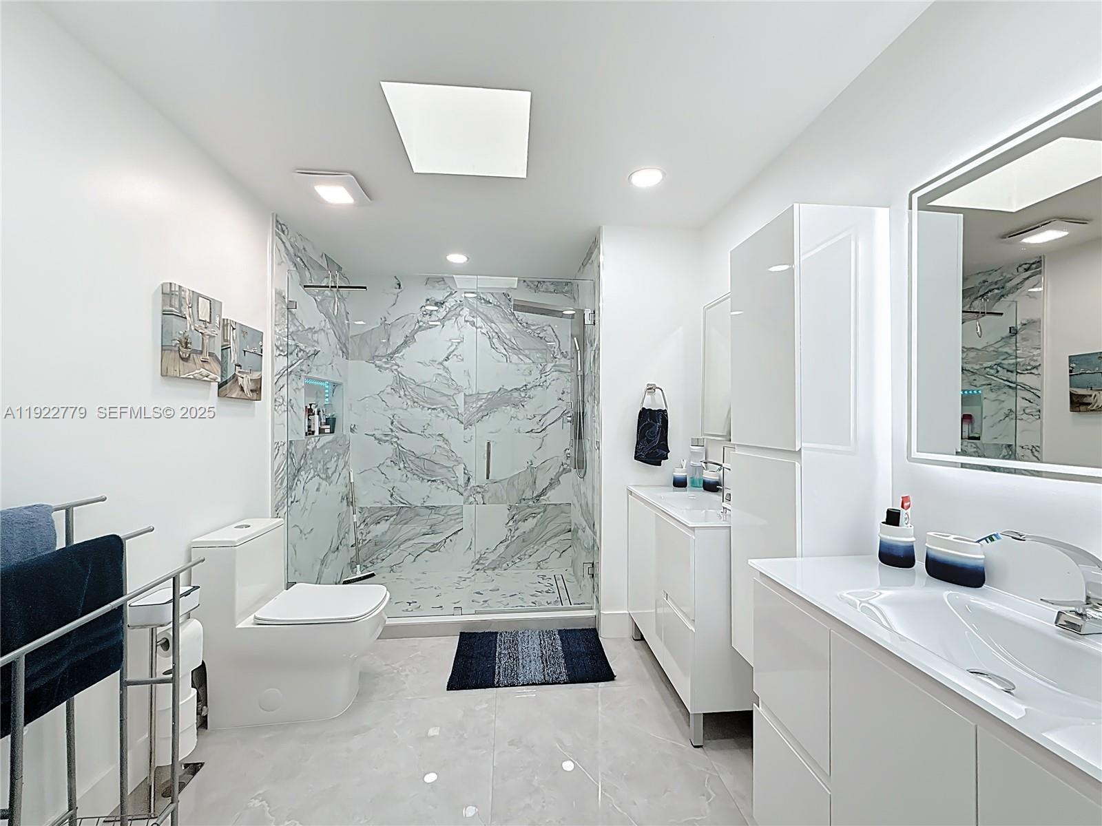 SUNSET WOODS - Residential