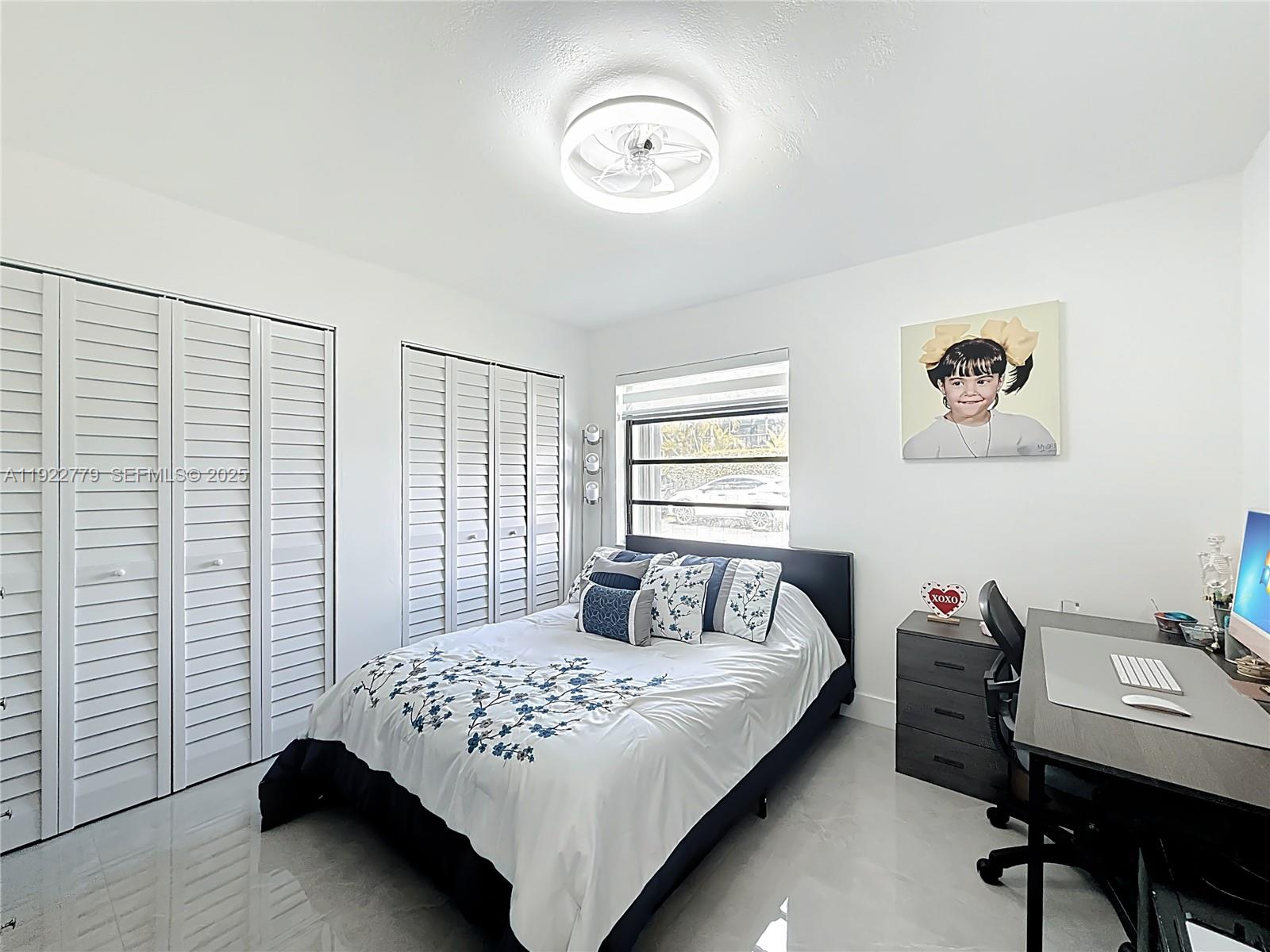 SUNSET WOODS - Residential