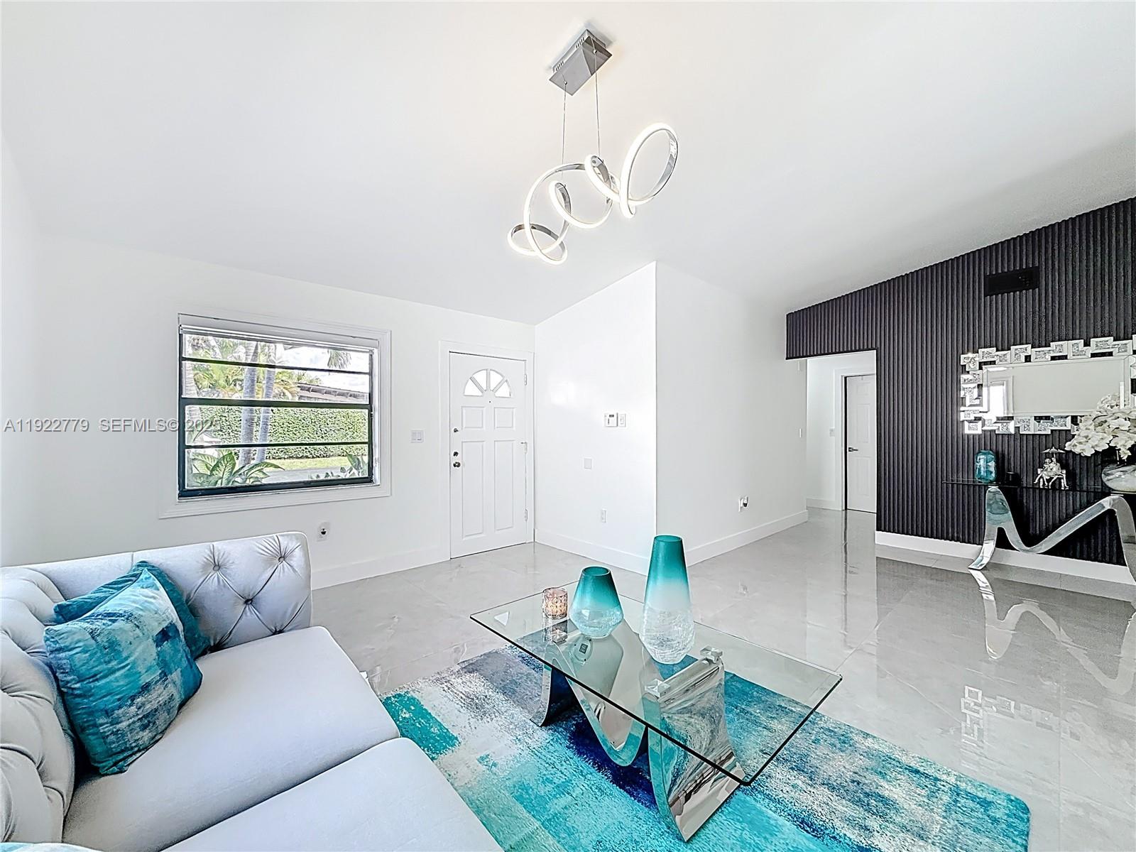 SUNSET WOODS - Residential