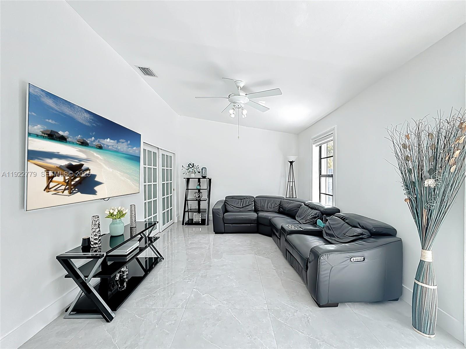 SUNSET WOODS - Residential