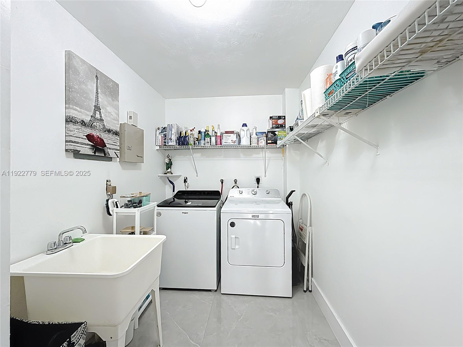 SUNSET WOODS - Residential