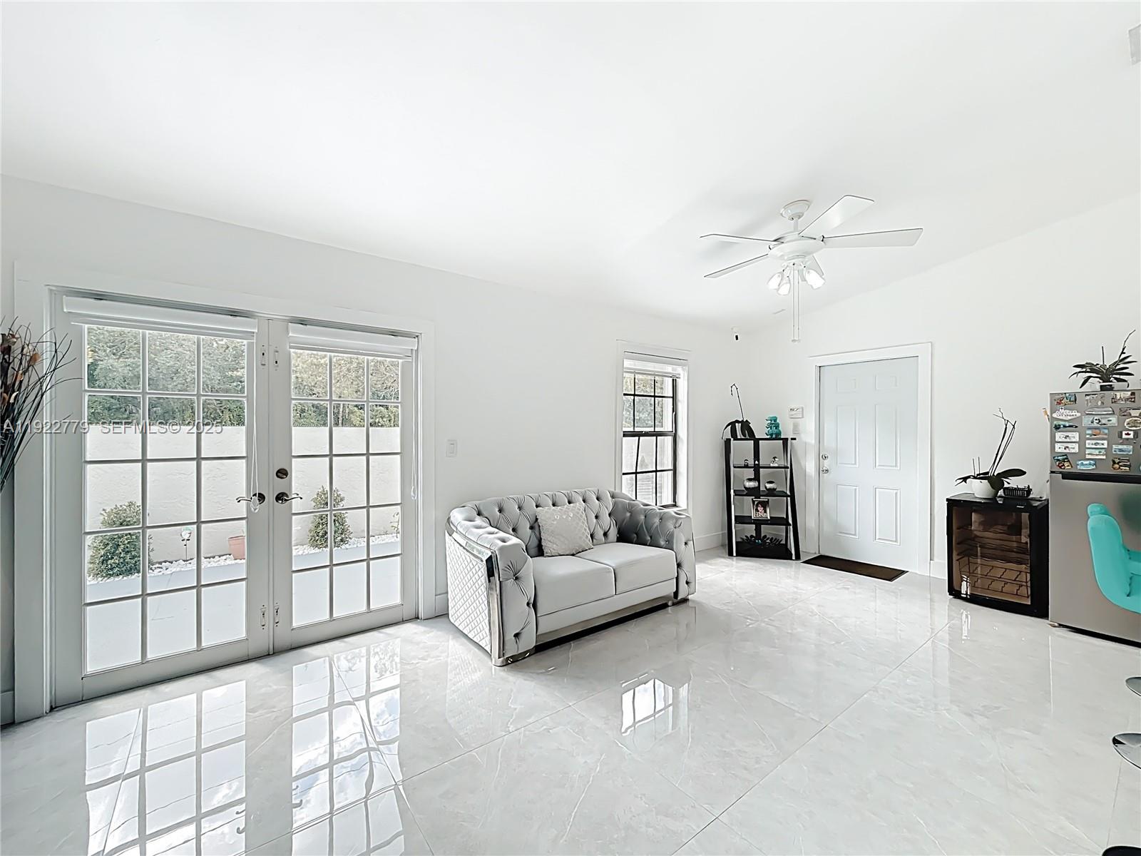 SUNSET WOODS - Residential