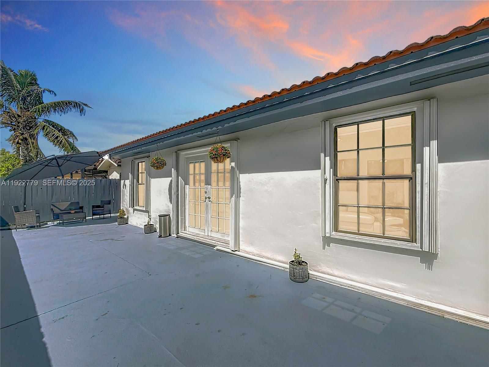 SUNSET WOODS - Residential