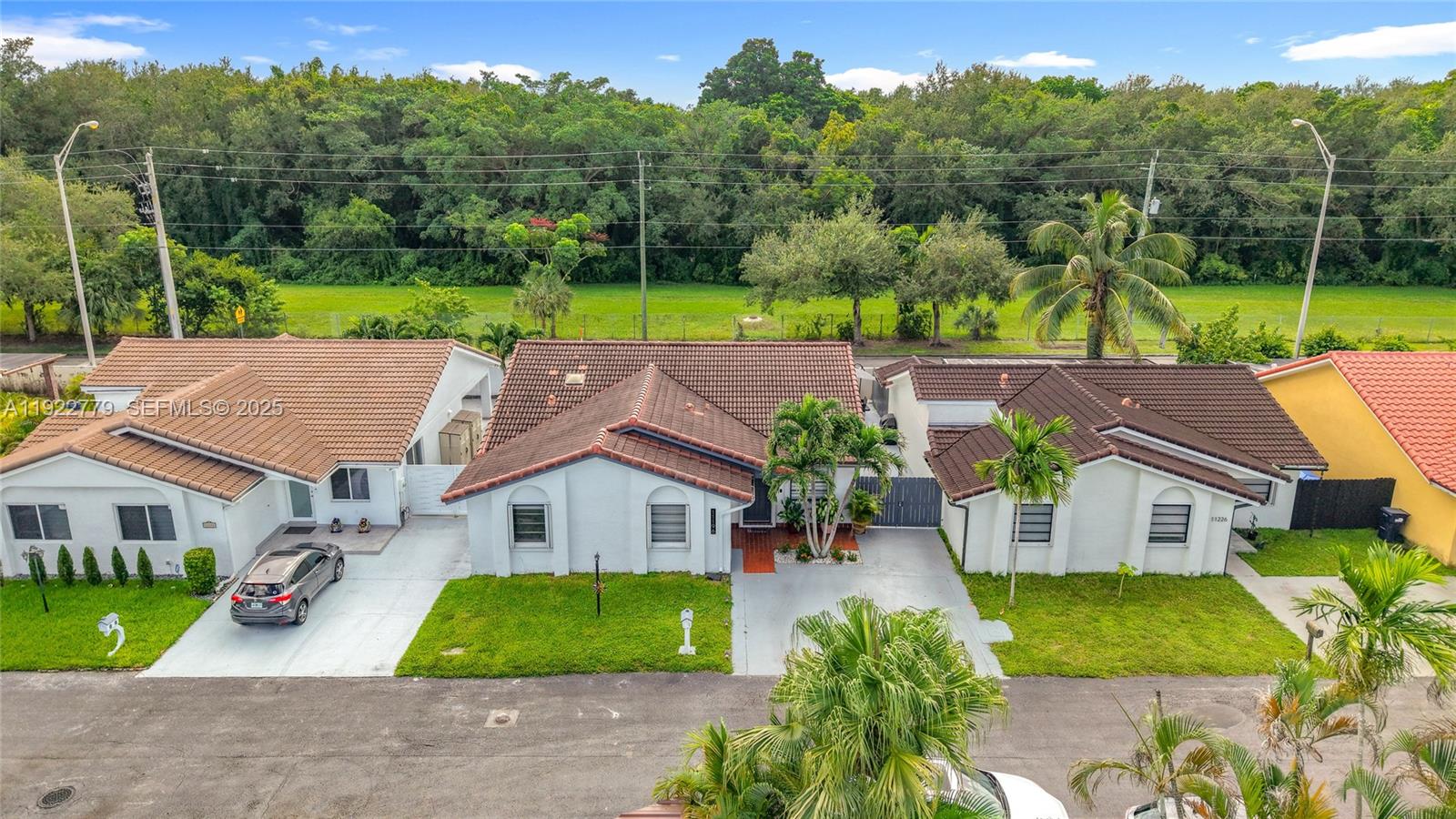 SUNSET WOODS - Residential