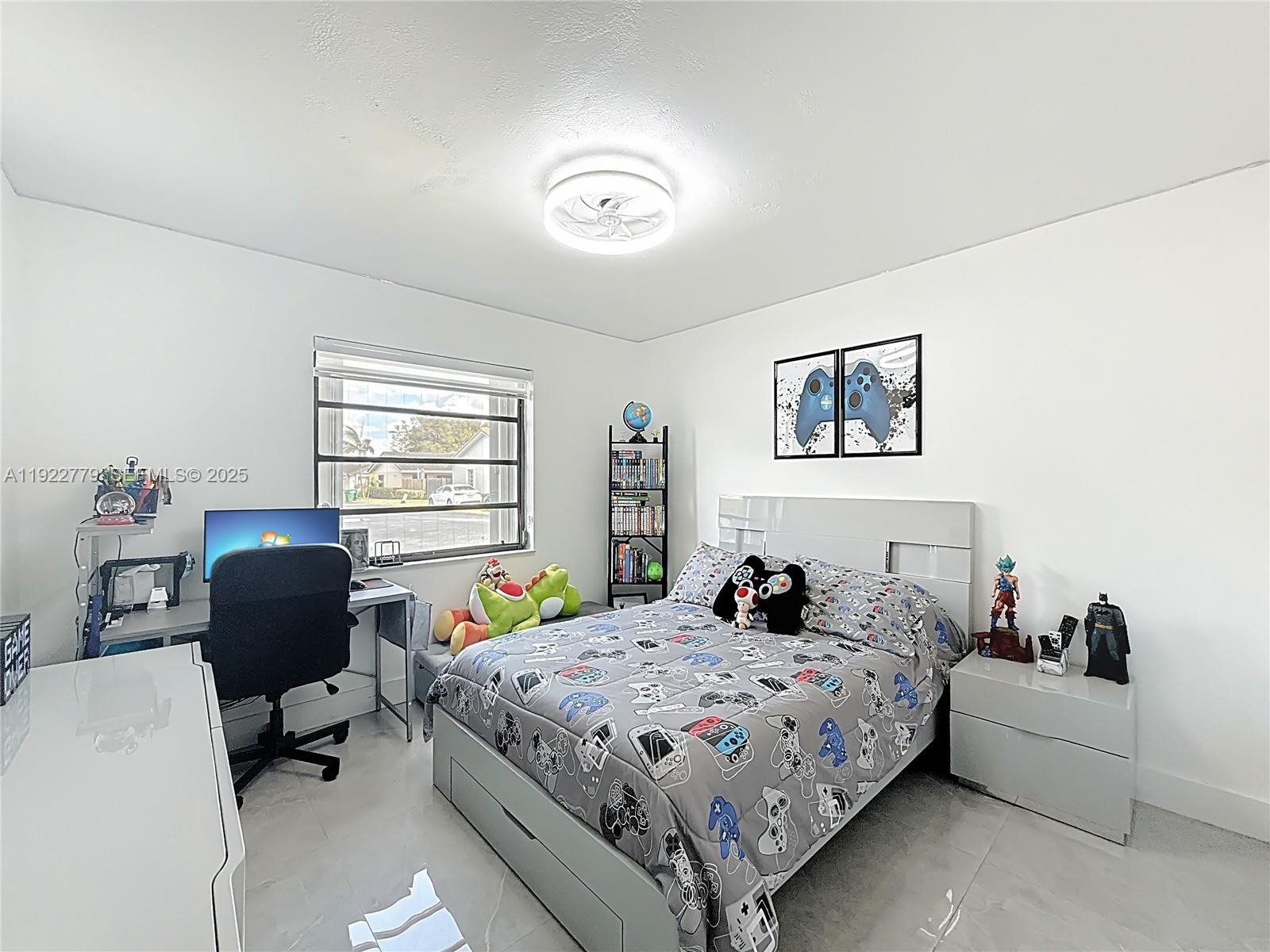 SUNSET WOODS - Residential