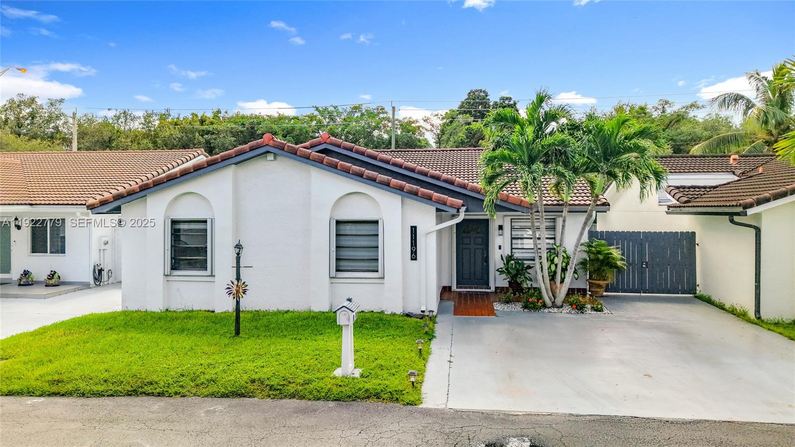 SUNSET WOODS - Residential