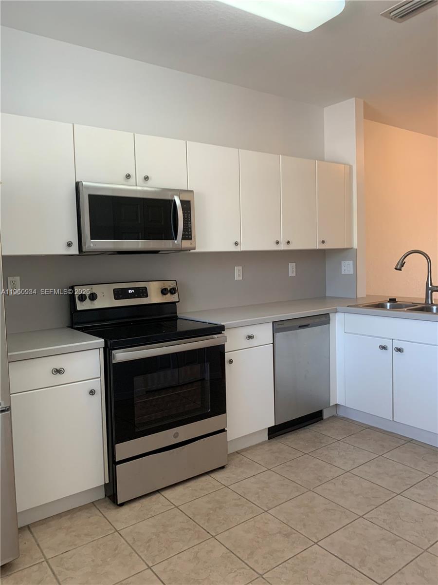 LAS BRISAS AT DORAL CONDO - Residential