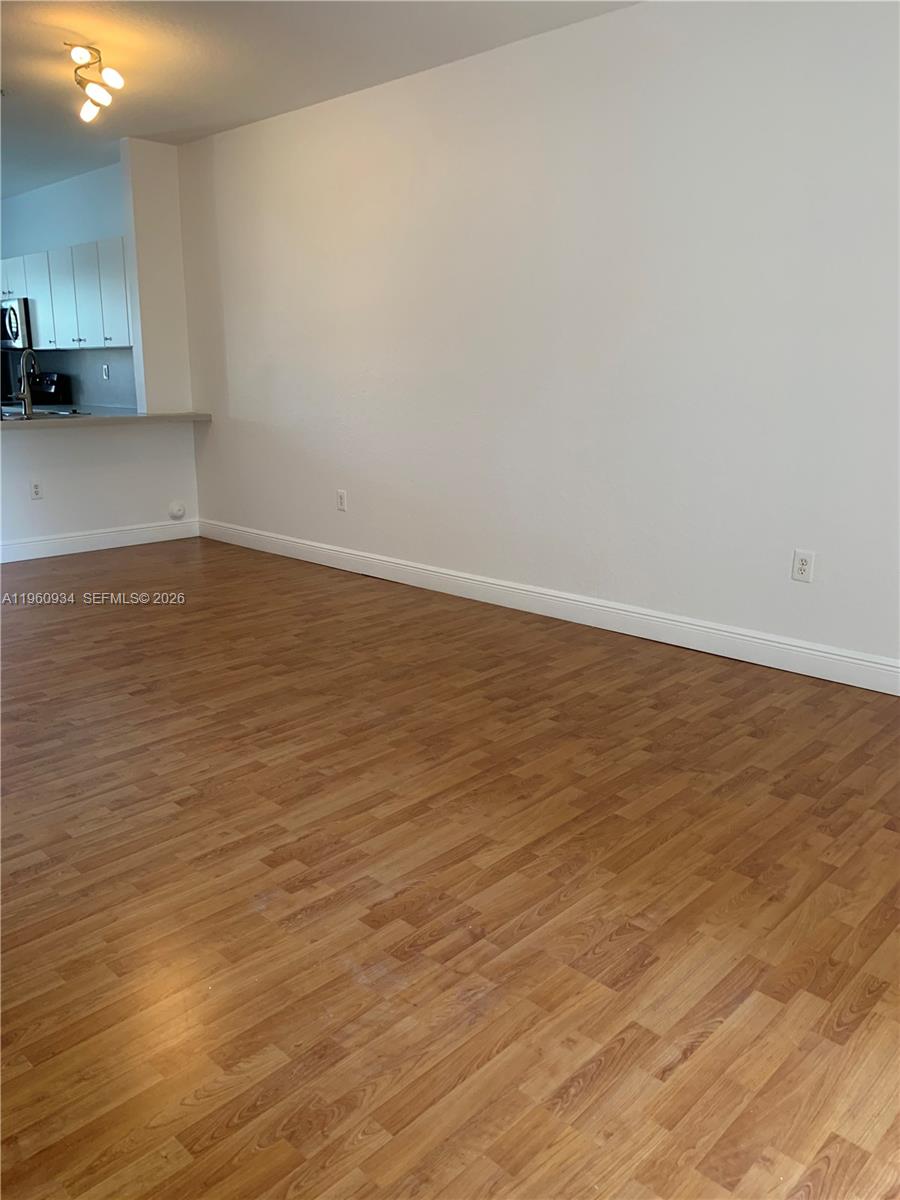 LAS BRISAS AT DORAL CONDO - Residential