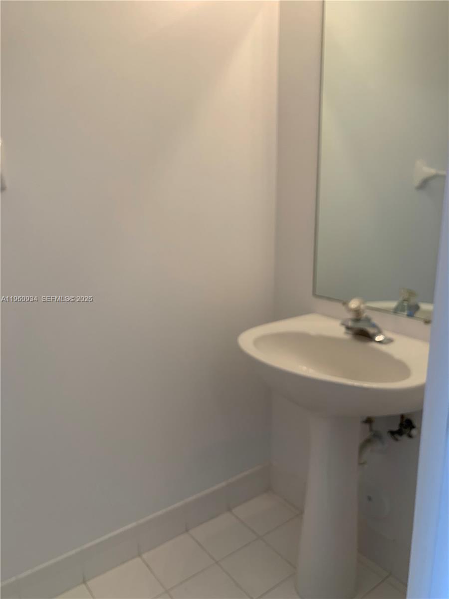 LAS BRISAS AT DORAL CONDO - Residential