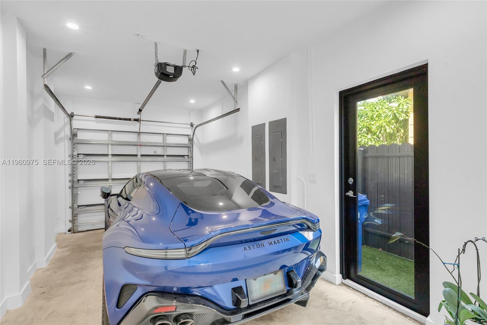 CORAL WAY PARK SEC B - Residential Lease