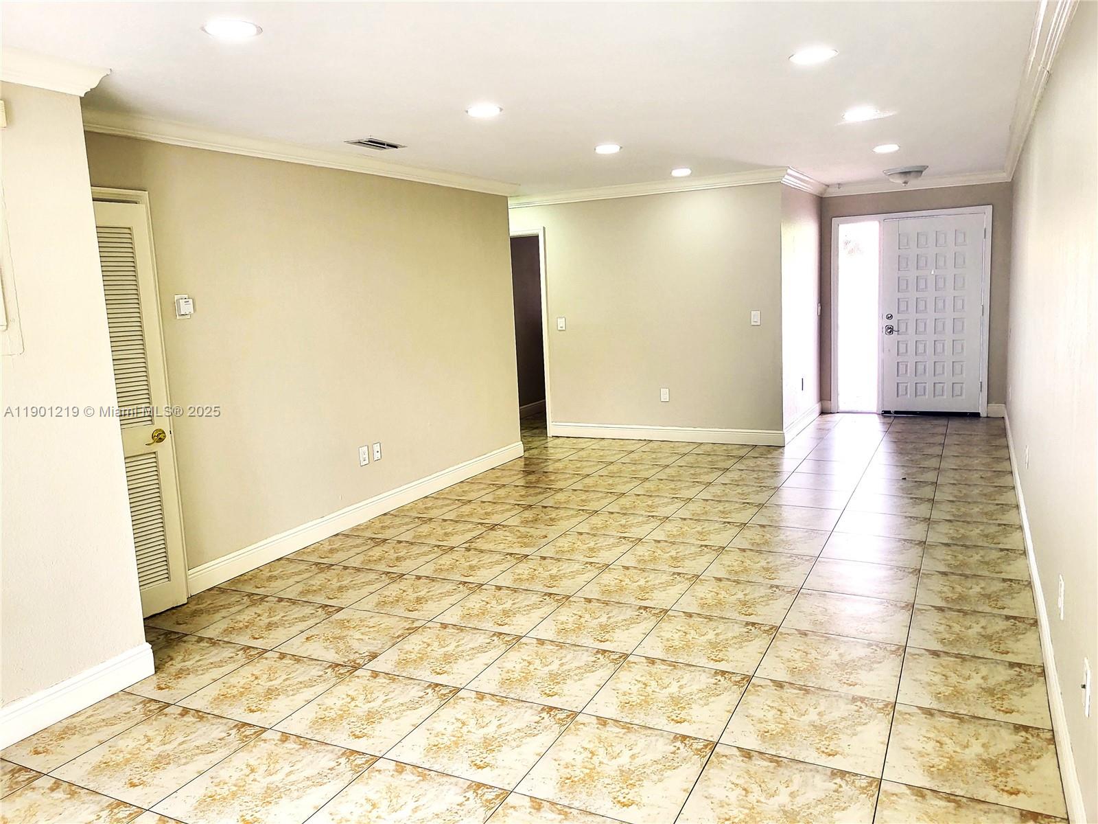 KENDALL LAKES EAST SECTIO - Residential Lease