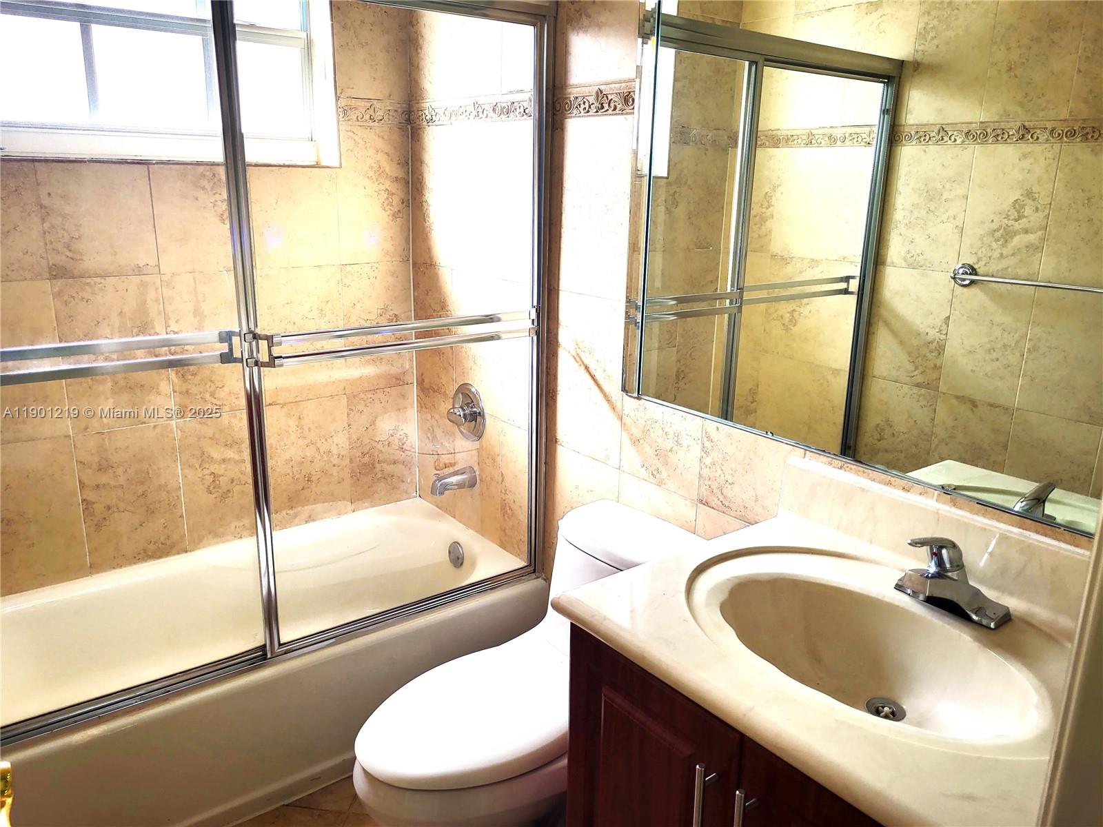 KENDALL LAKES EAST SECTIO - Residential Lease