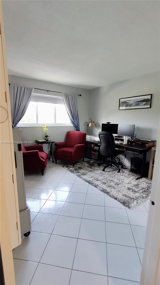 PARADISE VILLAS CONDO - Residential