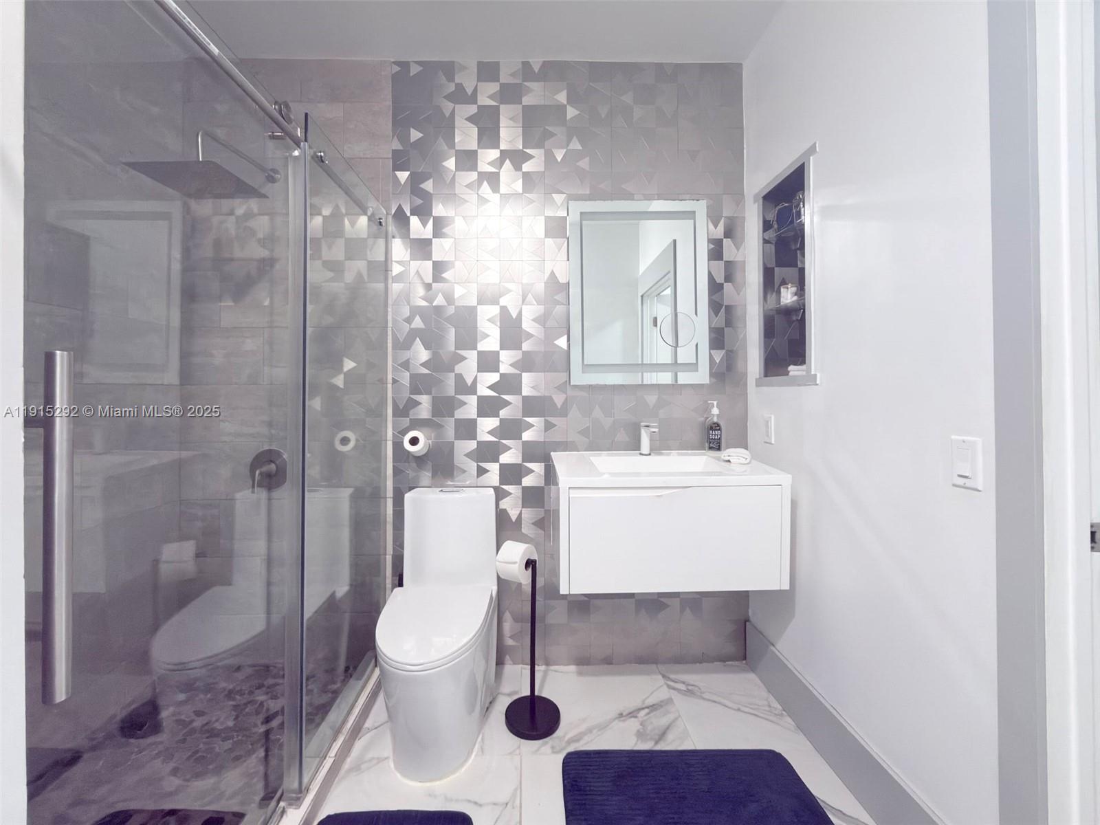 THE CLUB AT BRICKELL BAY - Residential