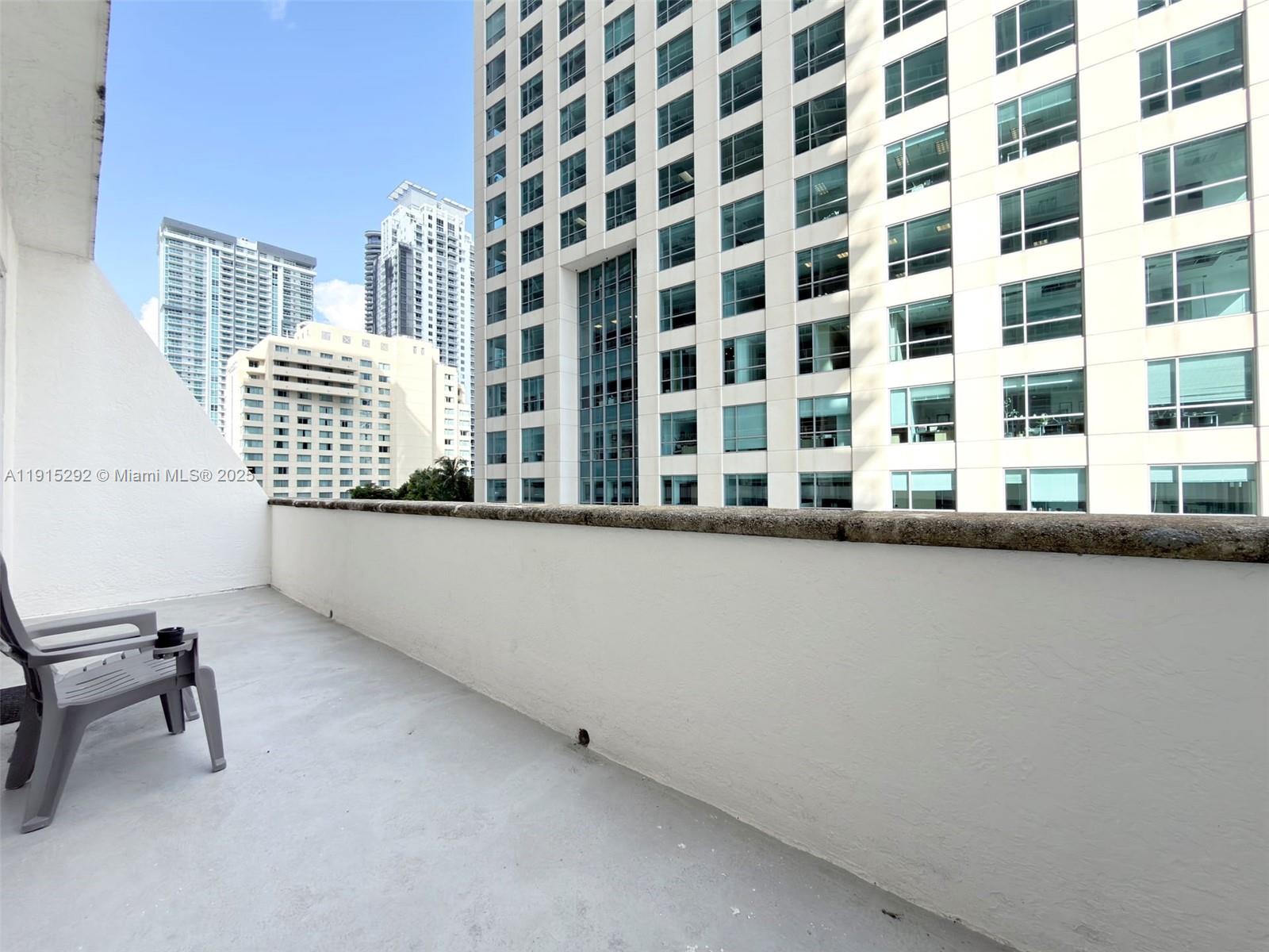THE CLUB AT BRICKELL BAY - Residential