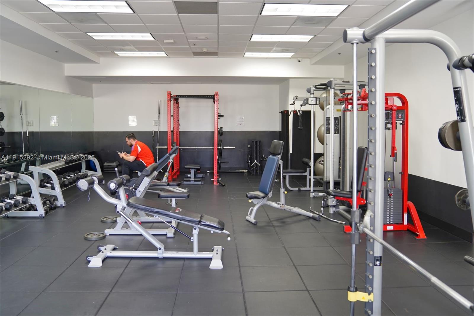 THE CLUB AT BRICKELL BAY - Residential