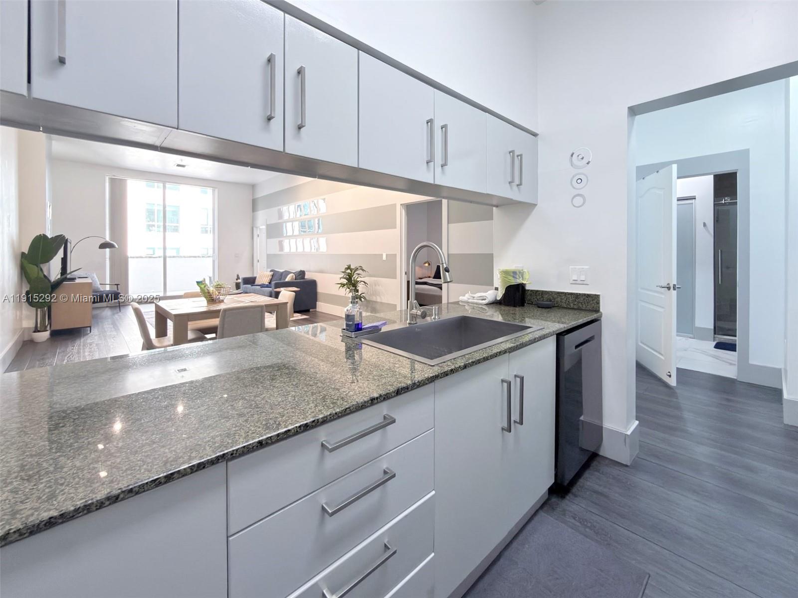 1200 Brickell Bay Dr 1406