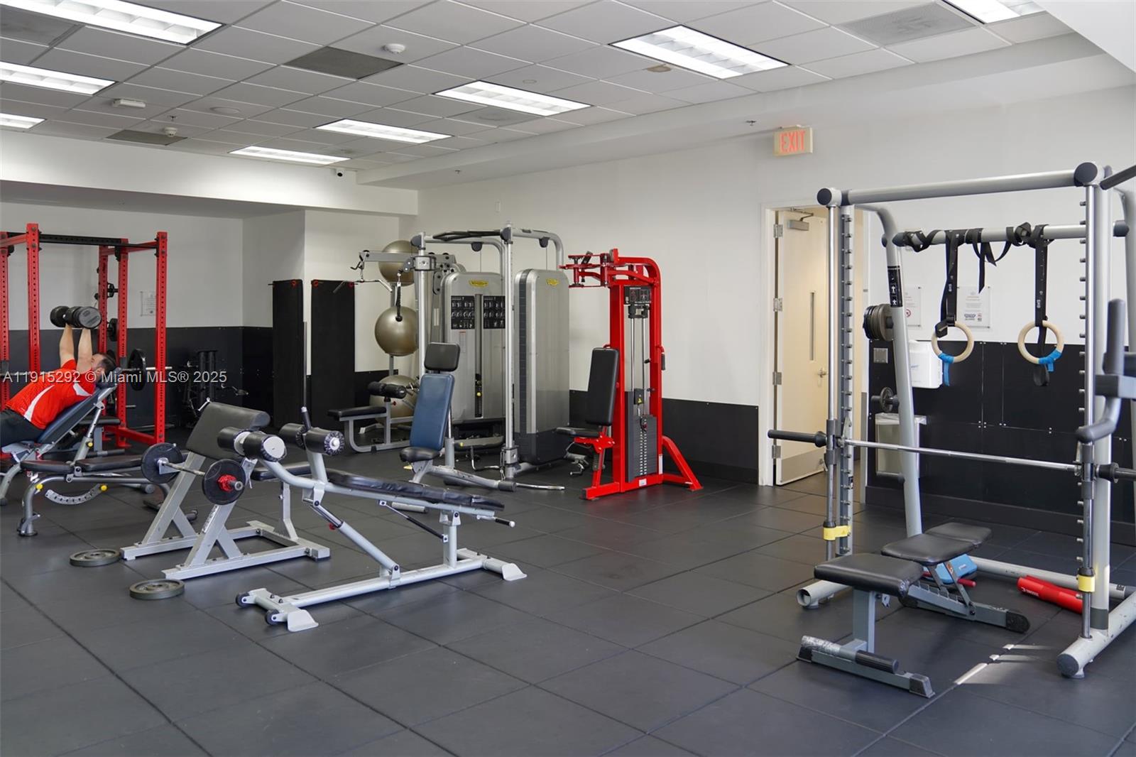 THE CLUB AT BRICKELL BAY - Residential