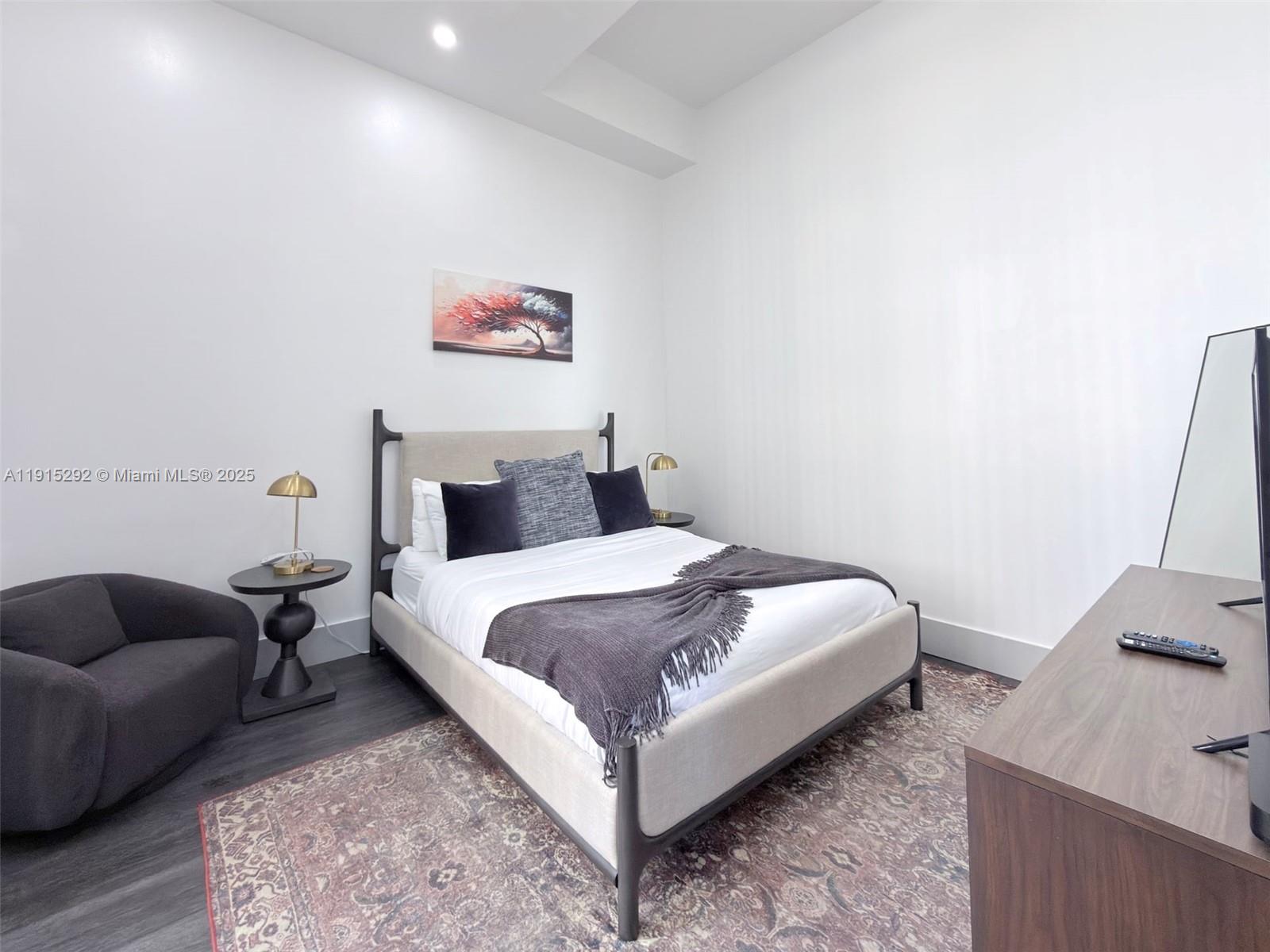 THE CLUB AT BRICKELL BAY - Residential