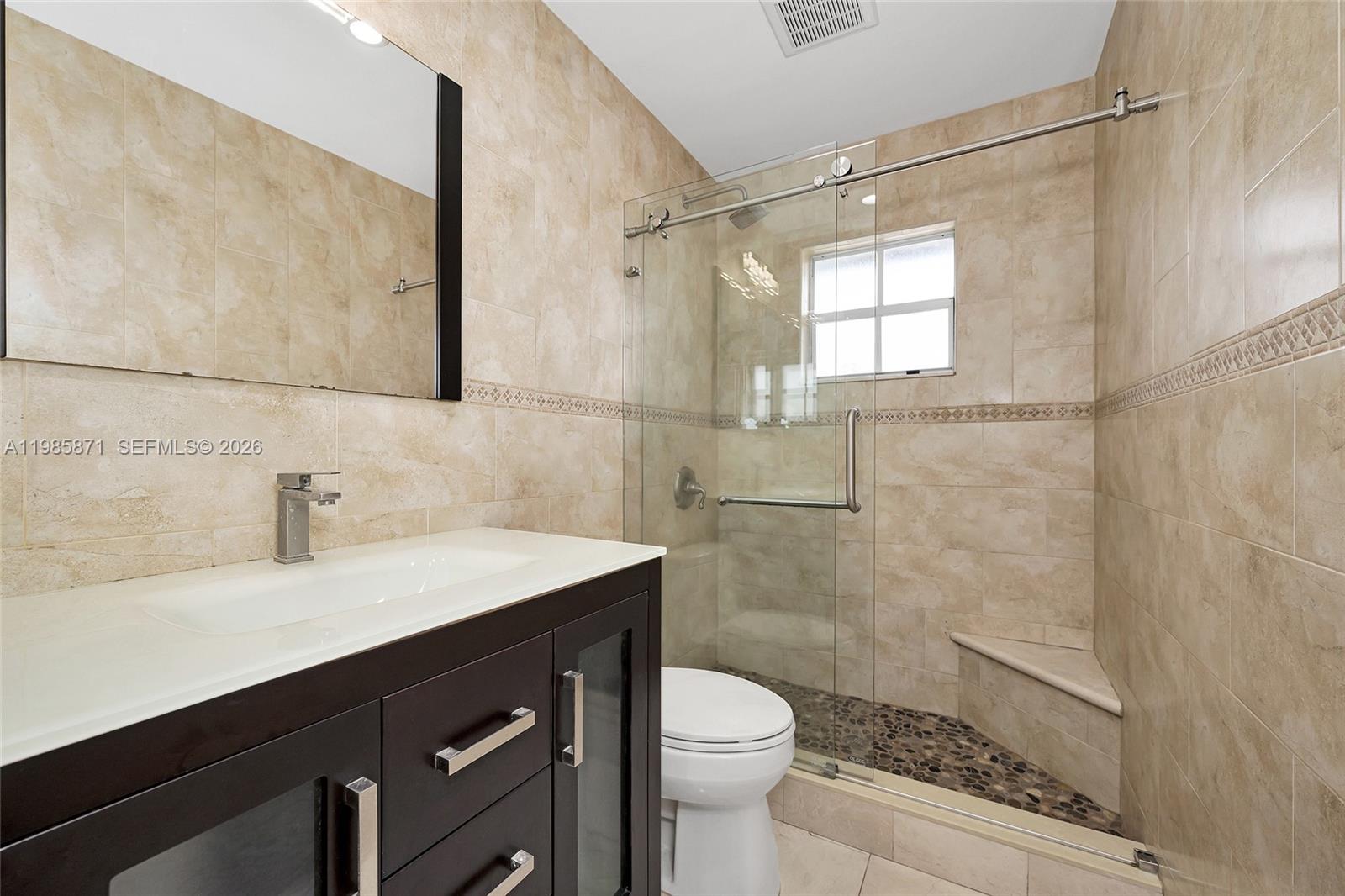 LAGO DEL REY CONDO - Residential