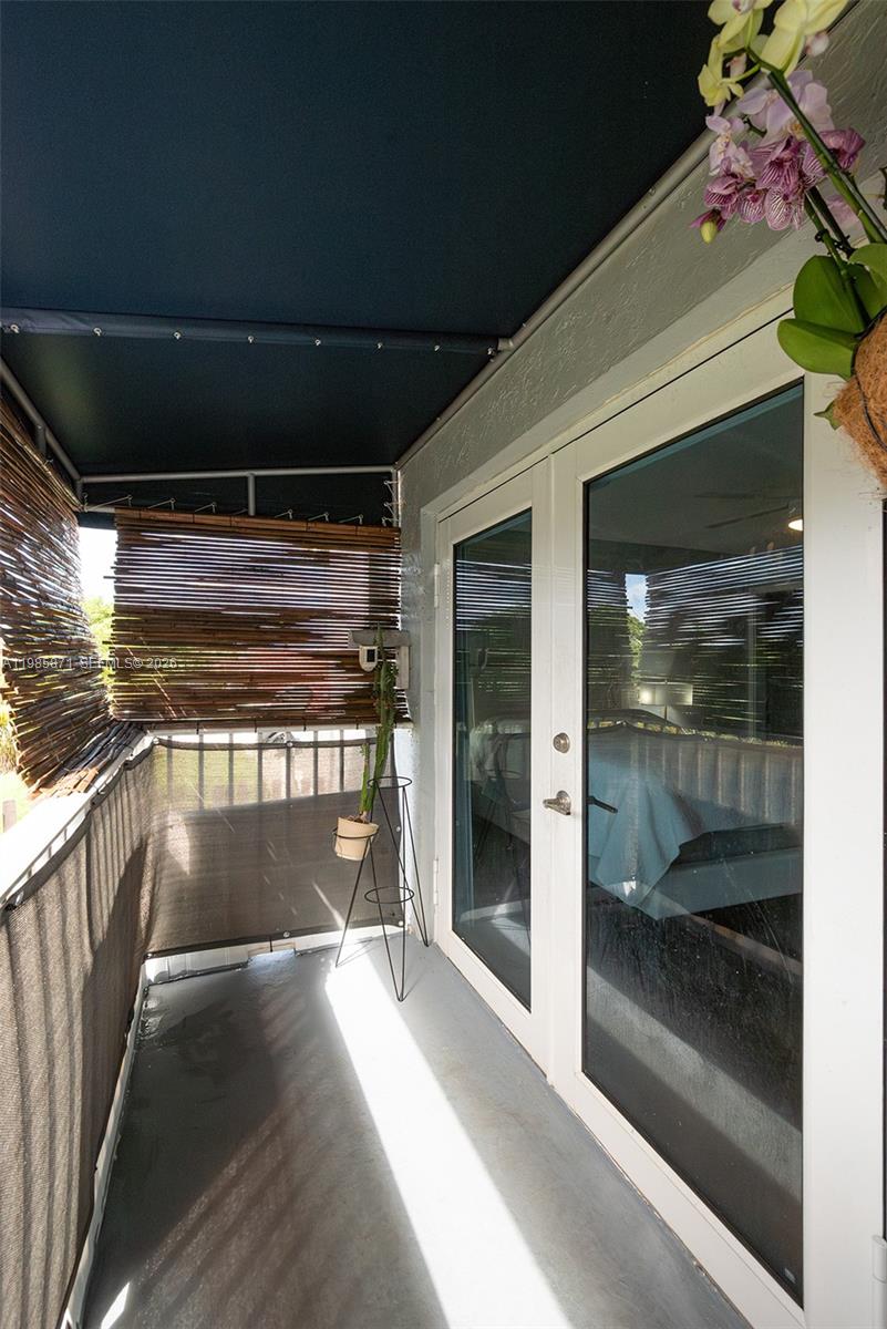 LAGO DEL REY CONDO - Residential