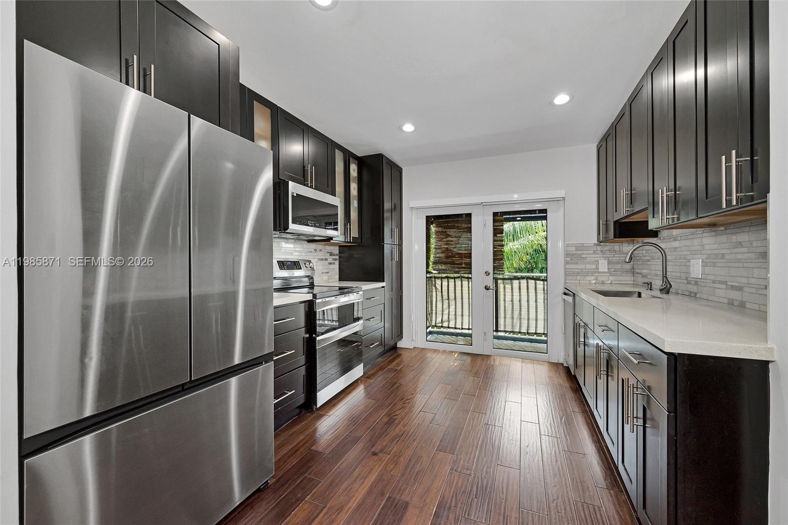 LAGO DEL REY CONDO - Residential