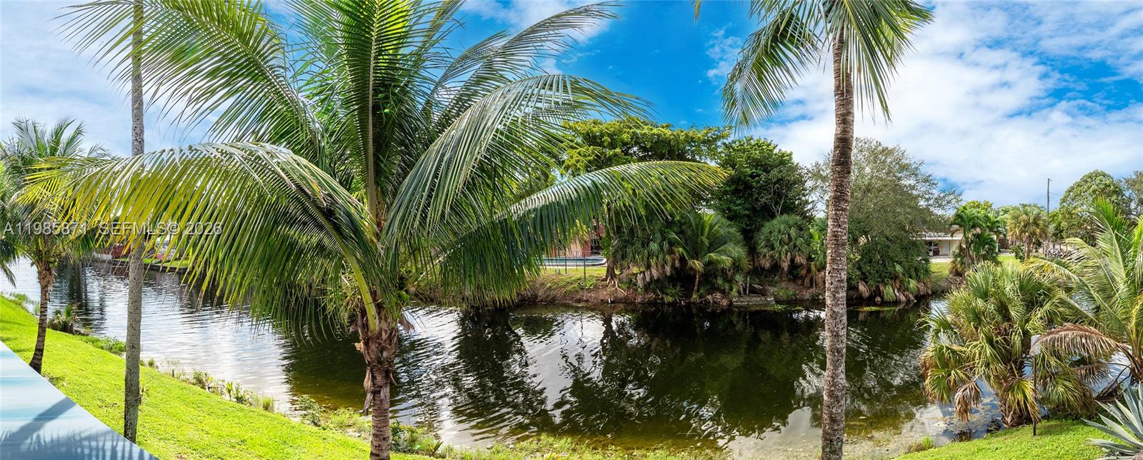 LAGO DEL REY CONDO - Residential