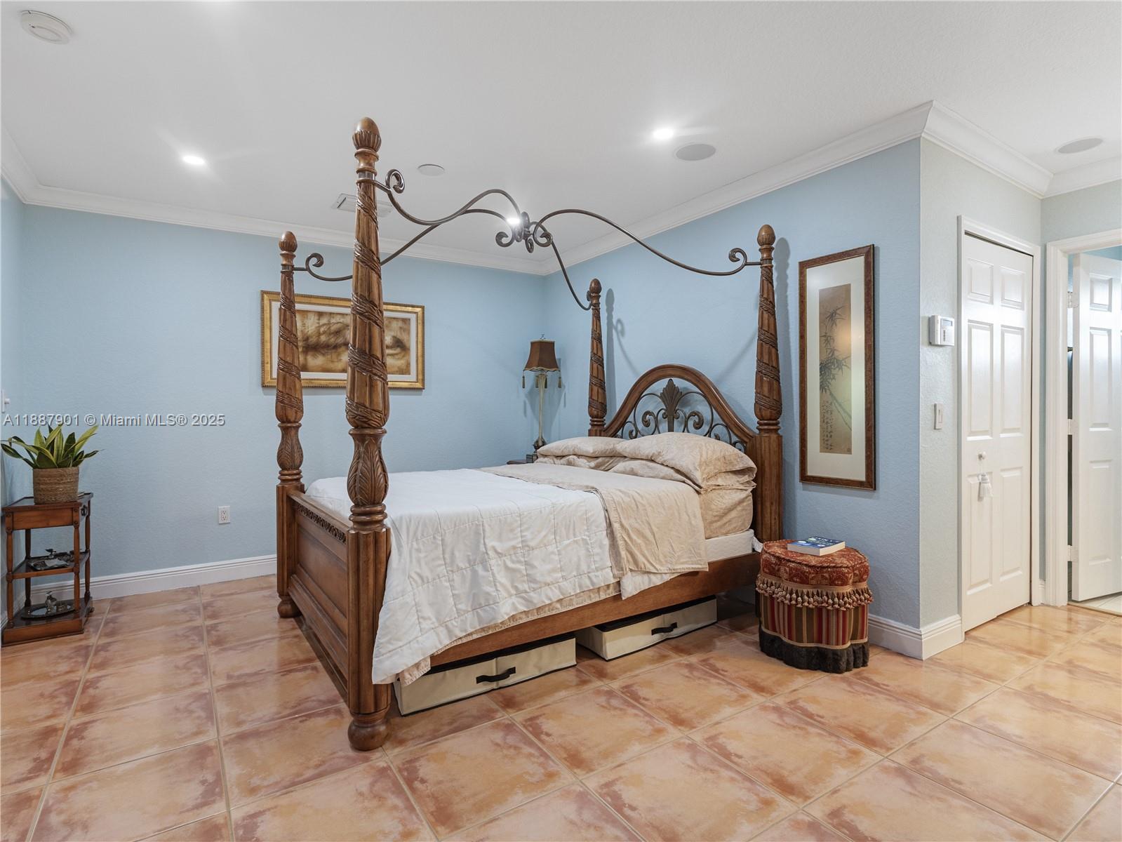 MC KEEVER TERR NO 3 - Residential