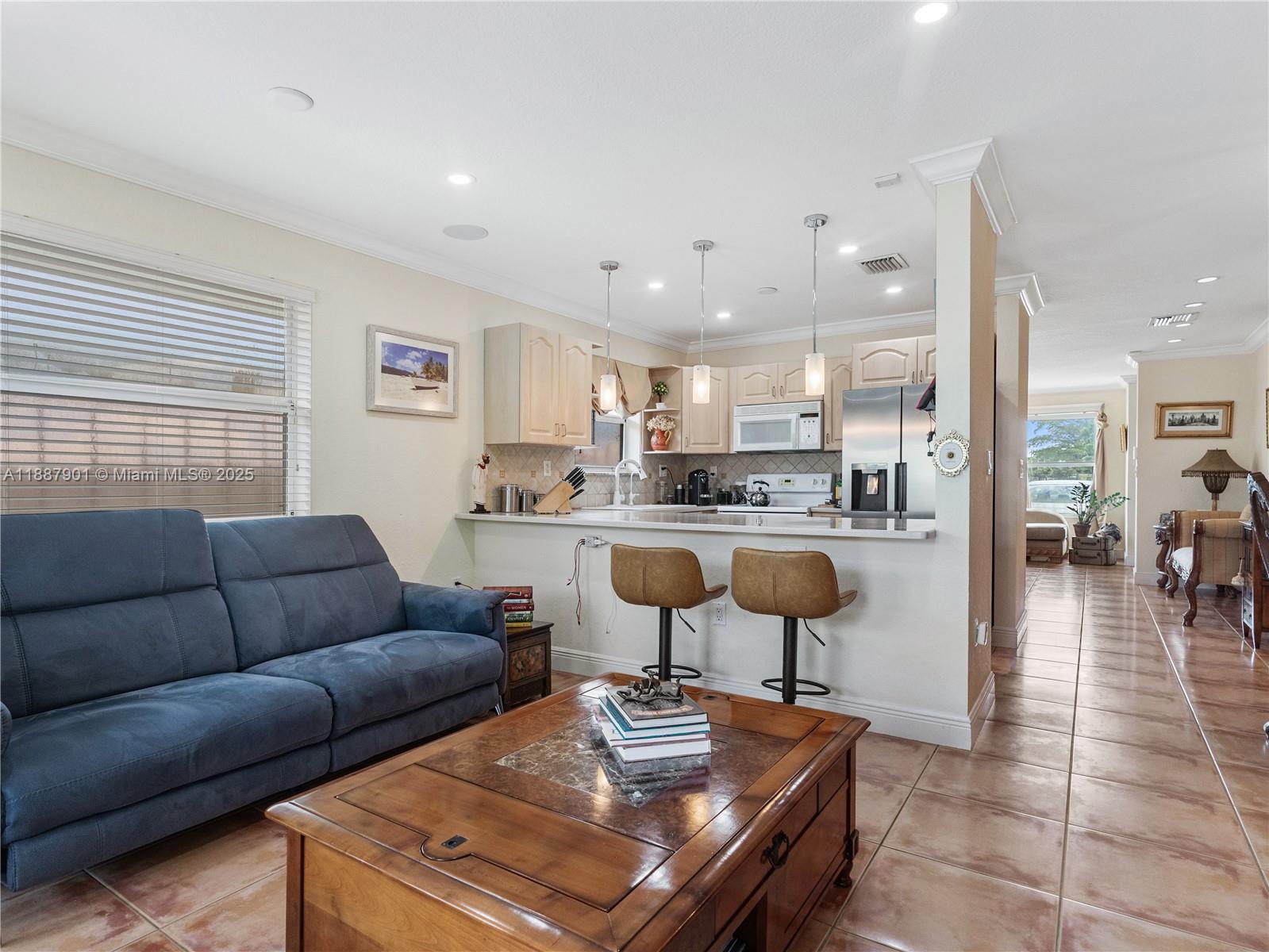 MC KEEVER TERR NO 3 - Residential