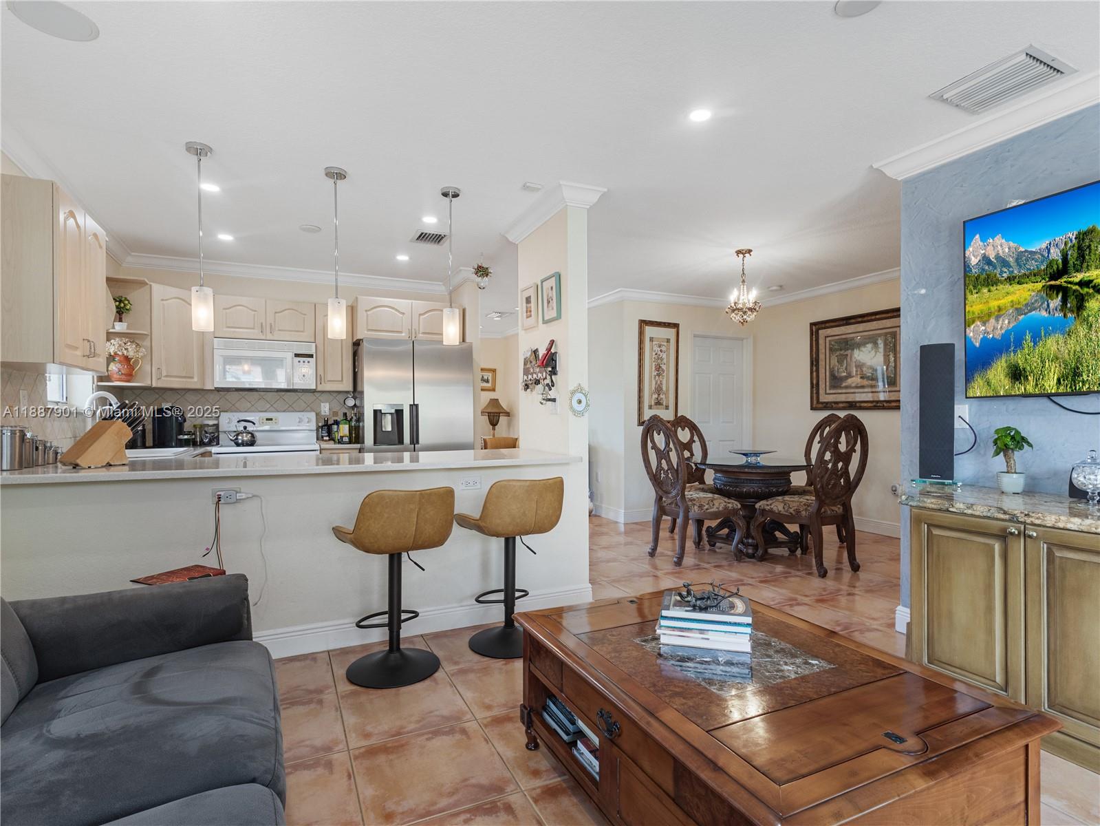 MC KEEVER TERR NO 3 - Residential