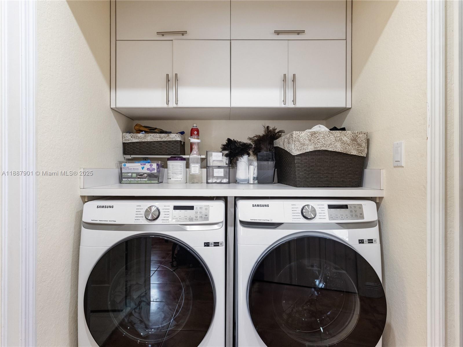 MC KEEVER TERR NO 3 - Residential