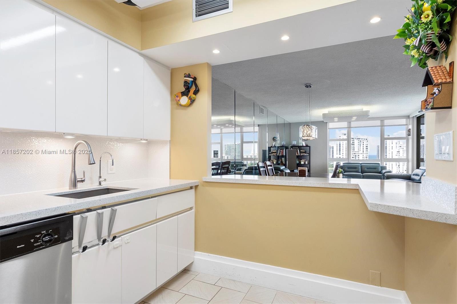 CORONADO CONDO- TOWER II - Residential