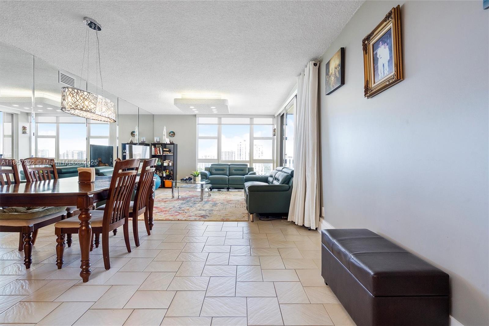 20379 W Country Club Dr 1933