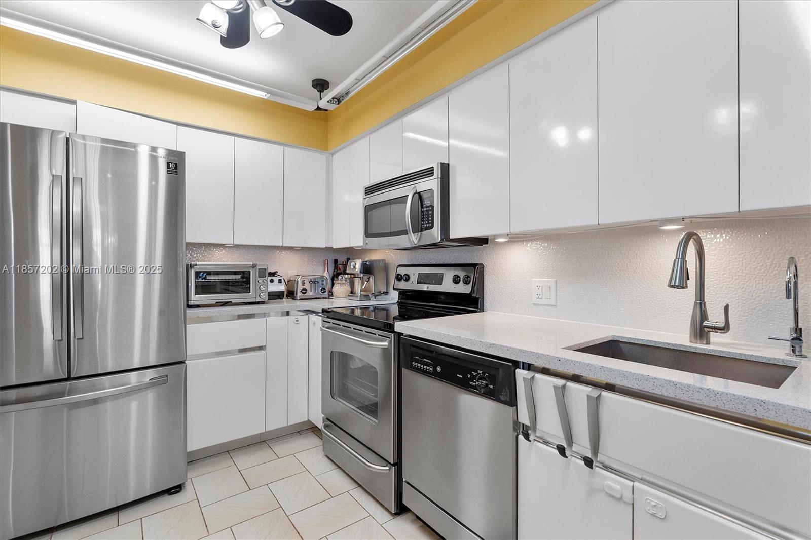 CORONADO CONDO- TOWER II - Residential