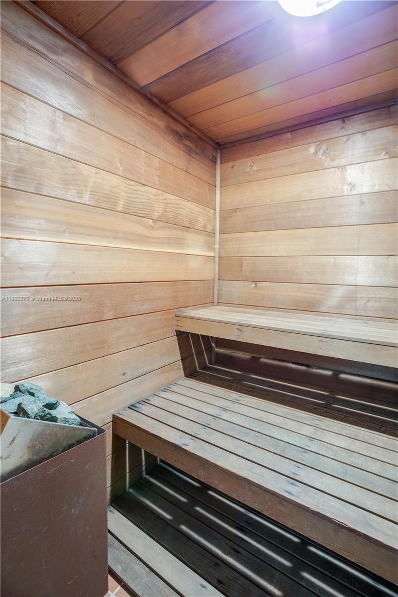 REPLAT PORT OF CAPE CUTLE - Residential Lease