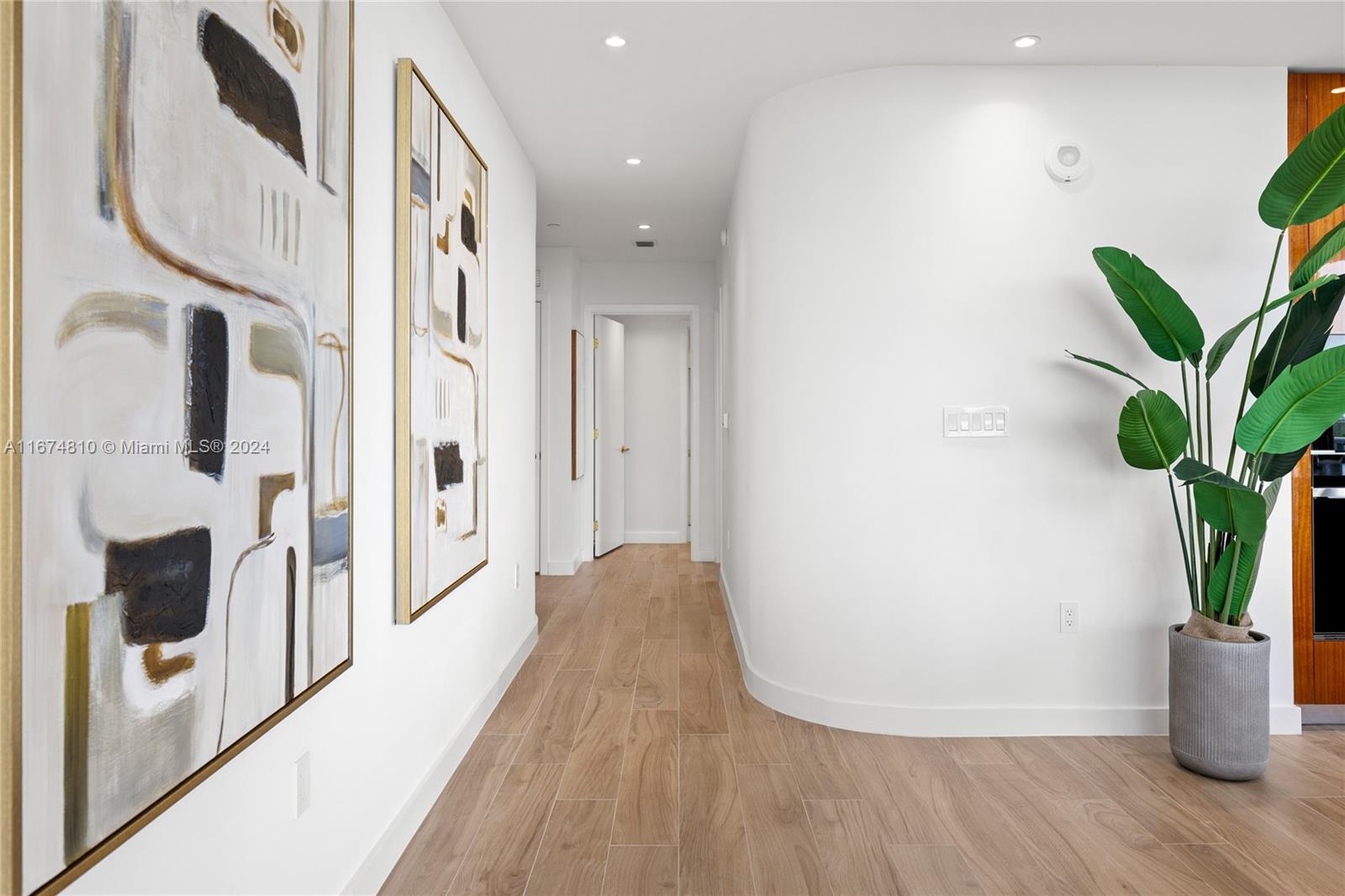 RHODES AMD NEW BISC - Residential