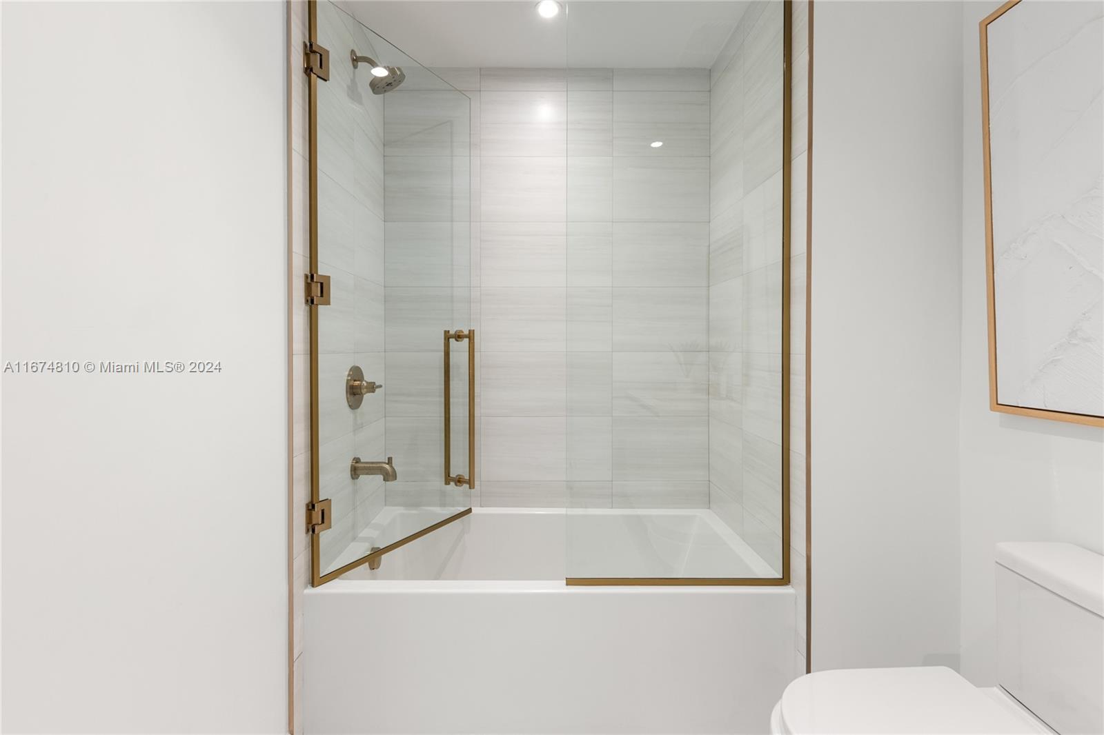 RHODES AMD NEW BISC - Residential