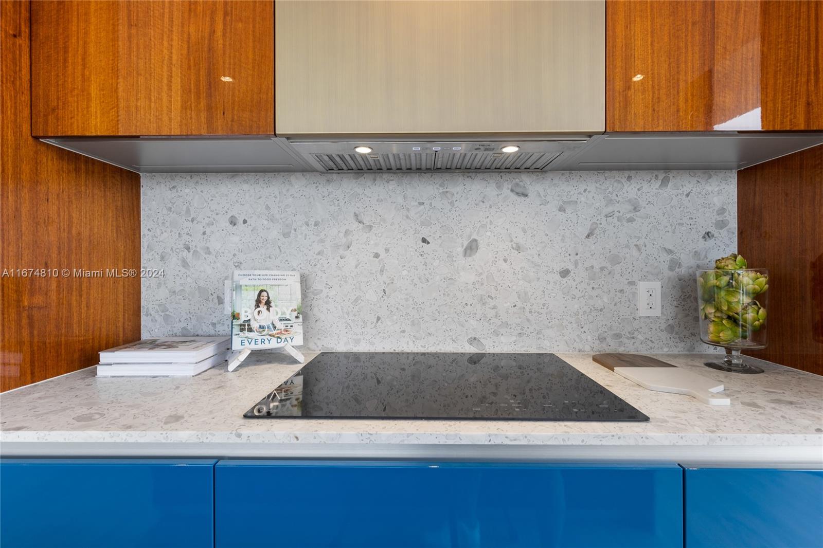 RHODES AMD NEW BISC - Residential