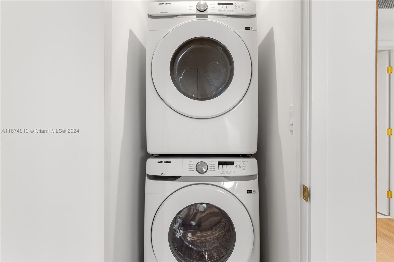 RHODES AMD NEW BISC - Residential