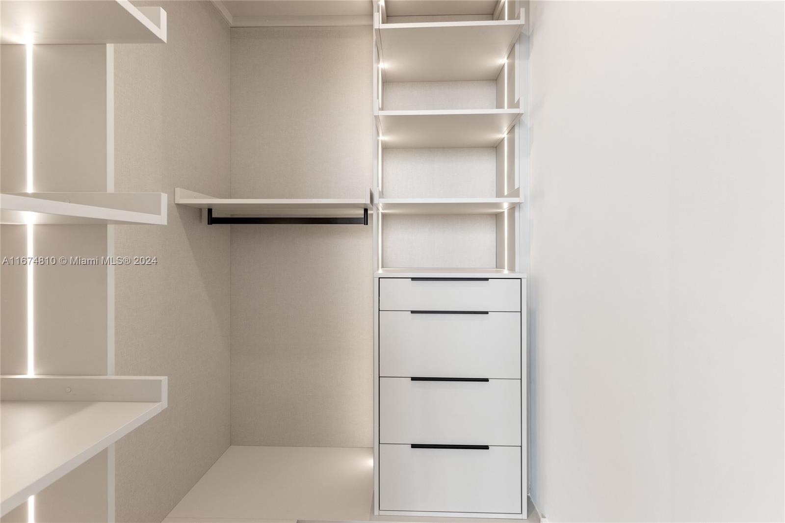 RHODES AMD NEW BISC - Residential