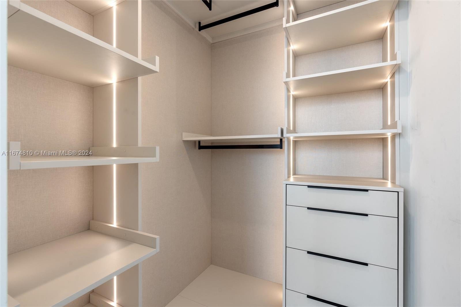 RHODES AMD NEW BISC - Residential