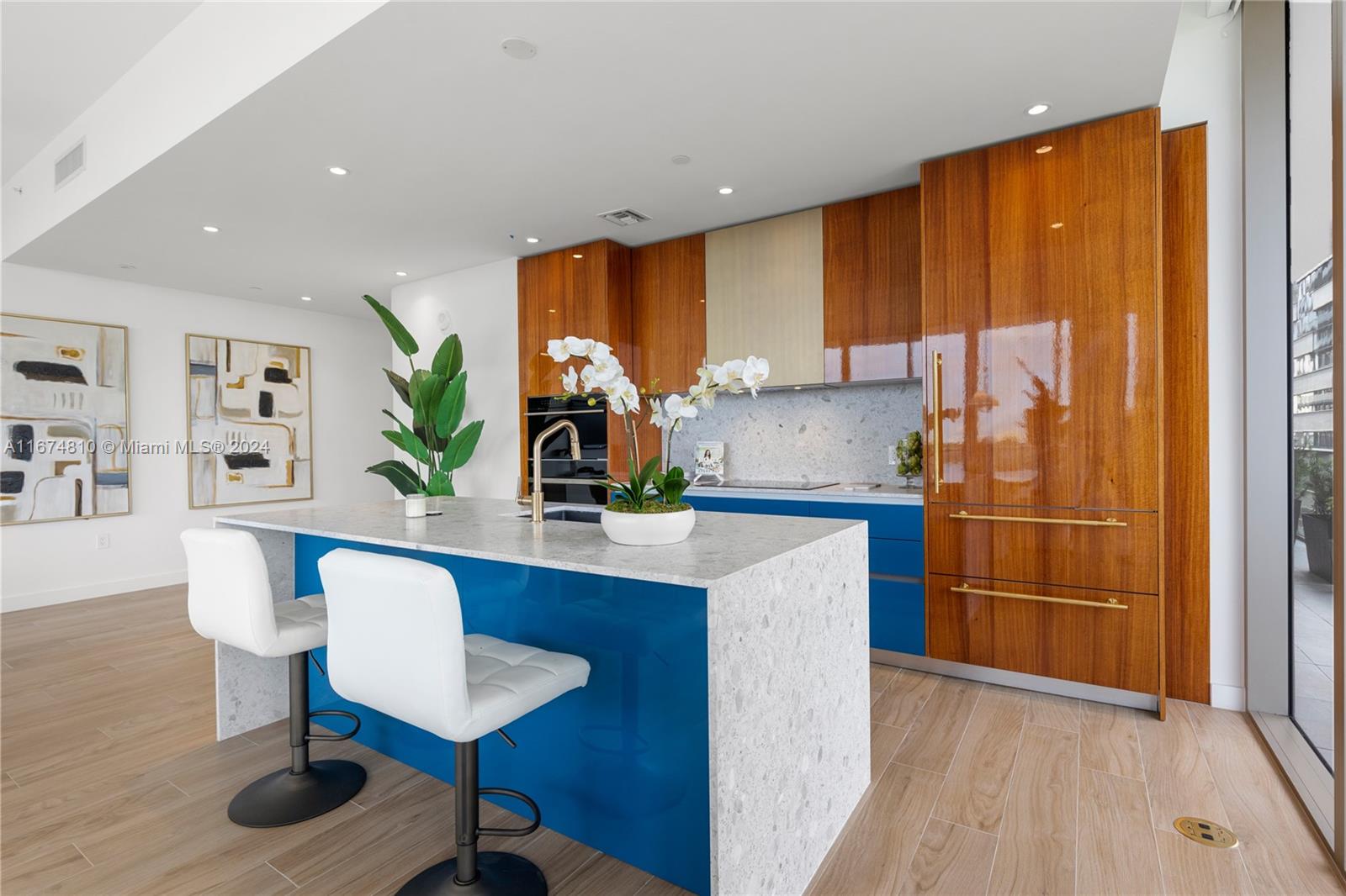 RHODES AMD NEW BISC - Residential