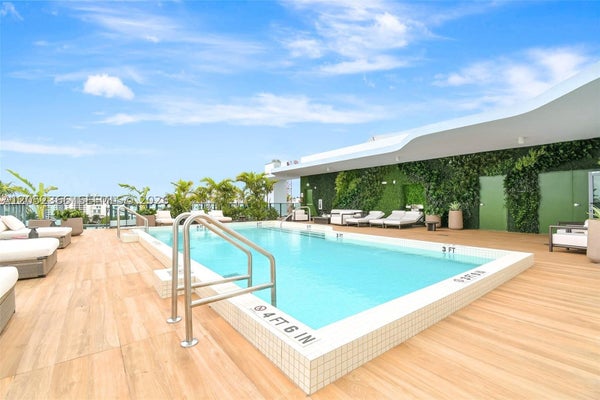 9901 W BAY HARBOR DR APT 401, BAY HARBOR ISLANDS, FL 33154 - Image 82aebe0e3796356cbbf38a73662cd2db/23450084