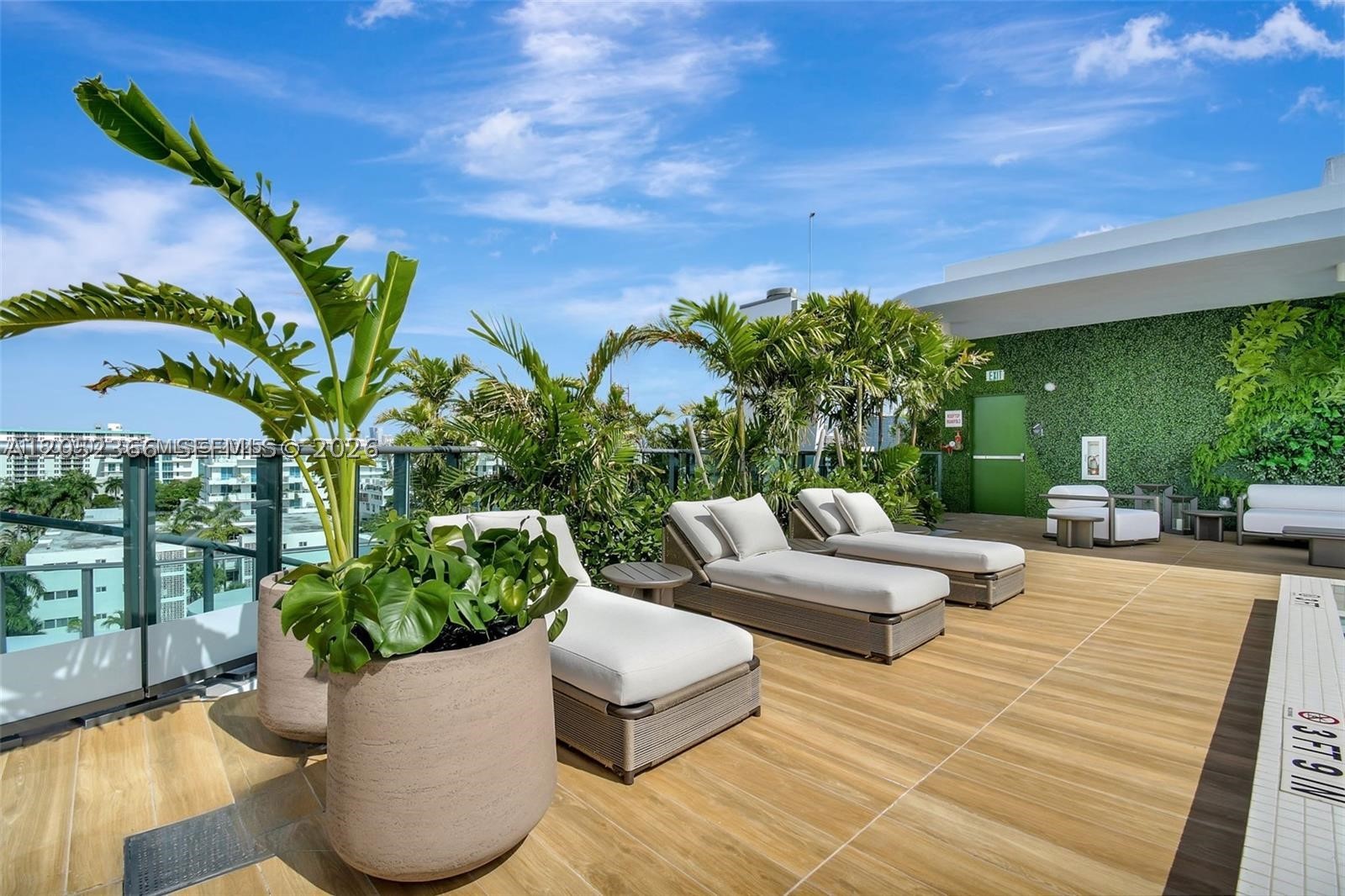9901 W Bay Harbor Dr 401