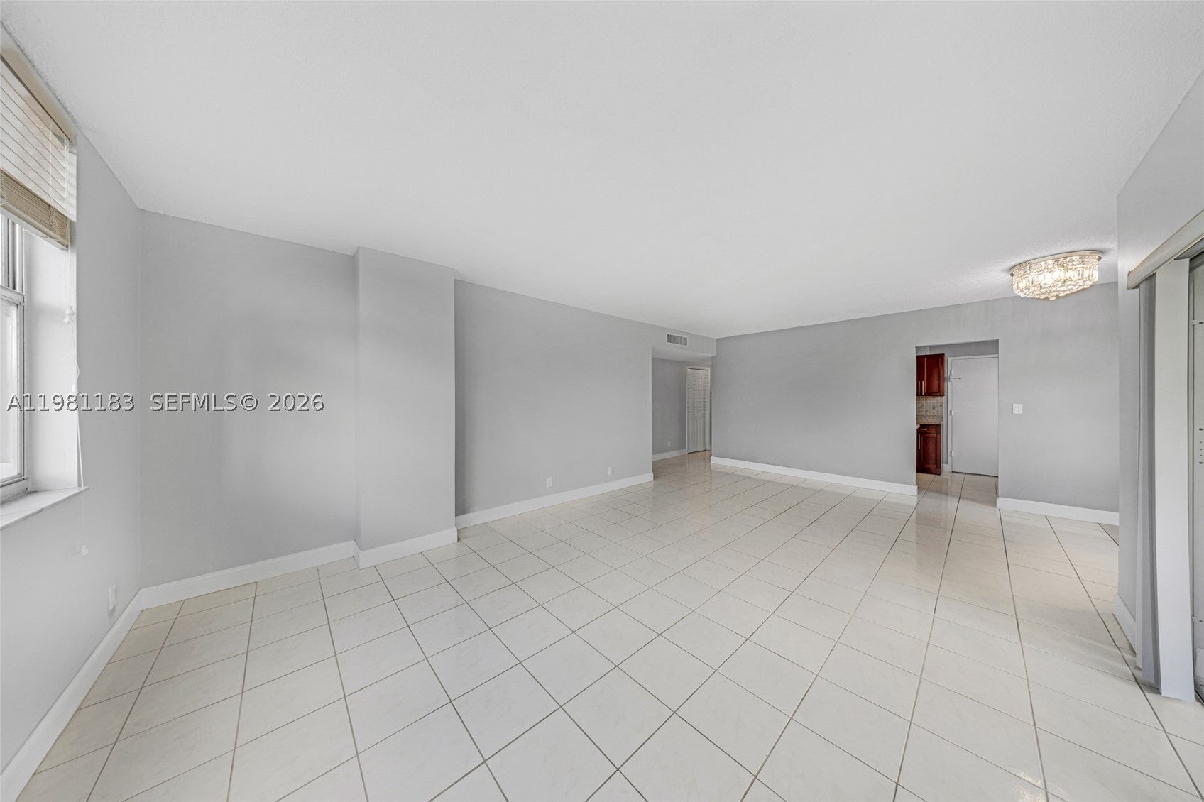 4350 Hillcrest Dr 200