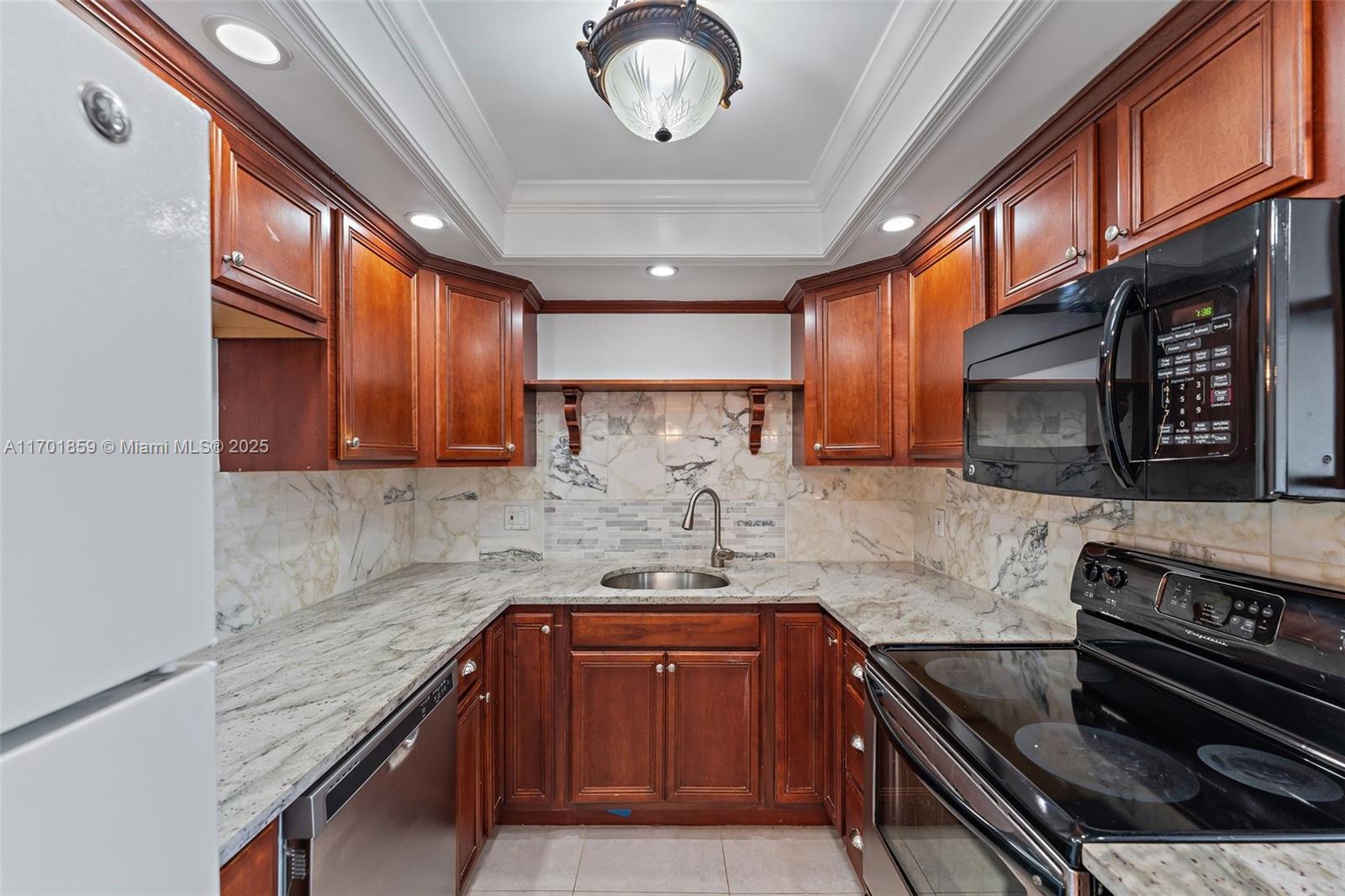 GEMINI CONDO - Residential