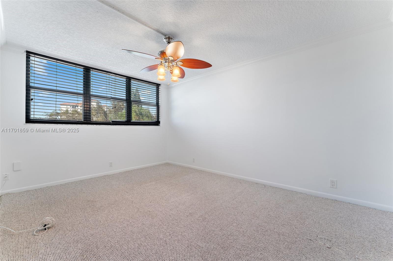 GEMINI CONDO - Residential